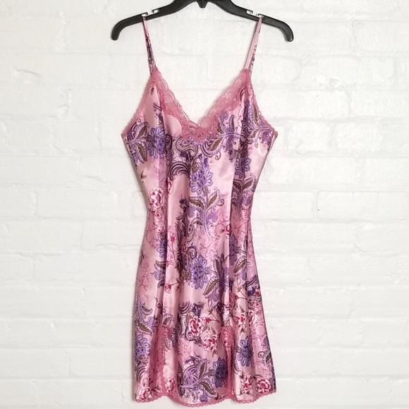 Delicates Patterned Nightie - Picture 1 of 5